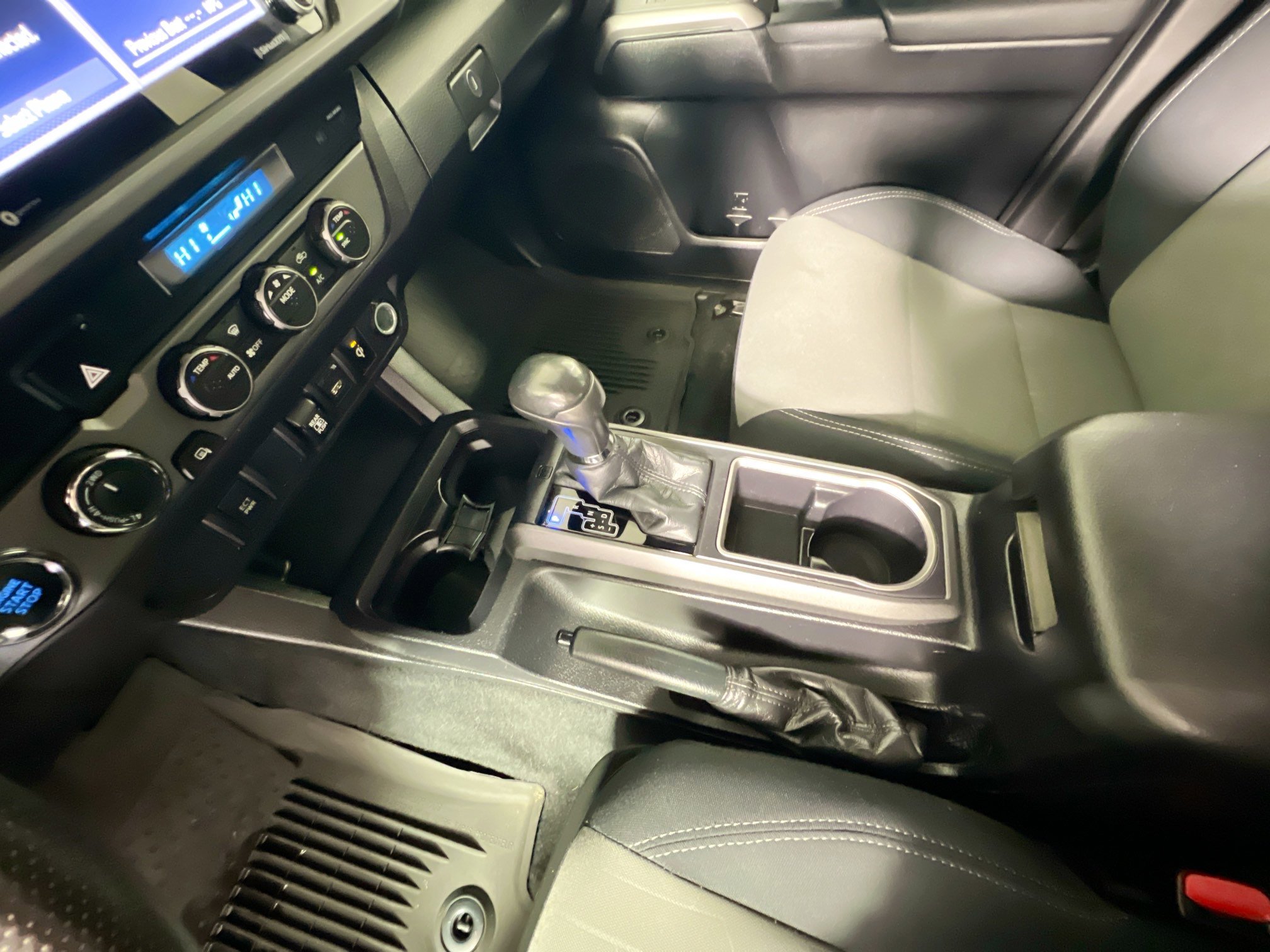 Used 2021 Toyota Tacoma TRD Off-Road image 26