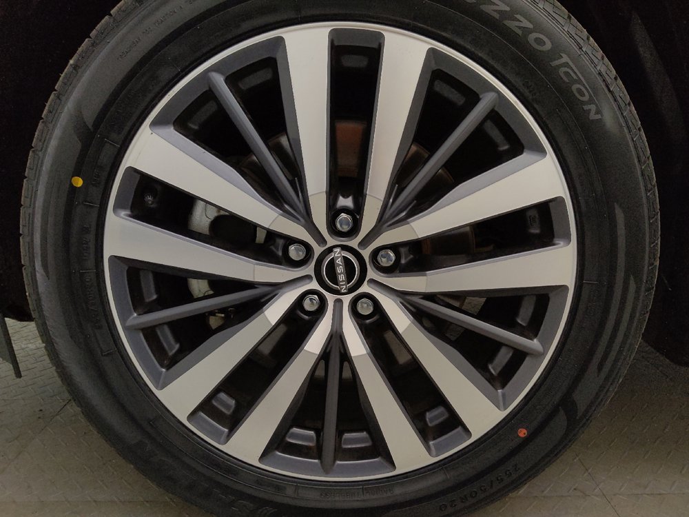 Used 2022 Nissan Pathfinder Platinum w/ Cargo Package FWD image 31