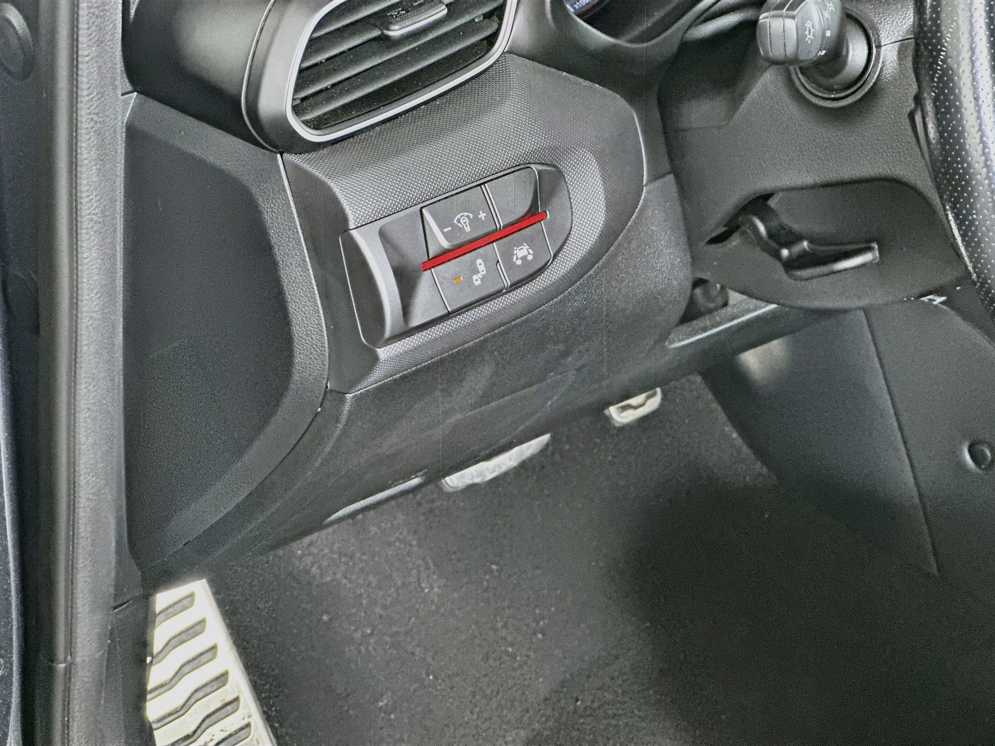 Used 2019 Hyundai Veloster Turbo FWD image 17