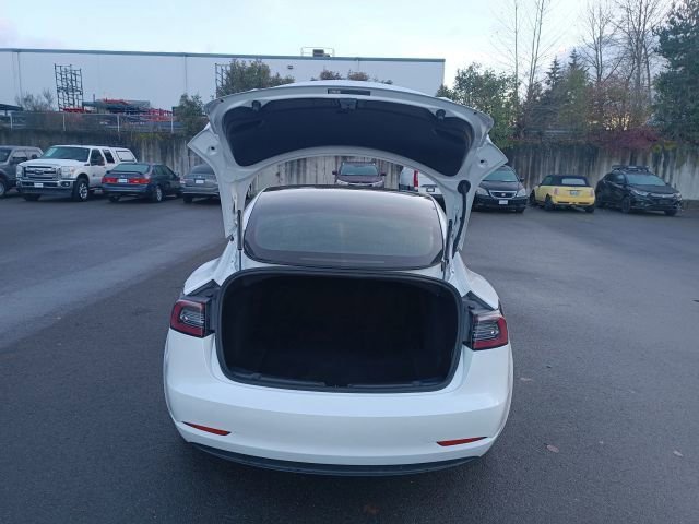 Used 2020 Tesla Model 3 image 24