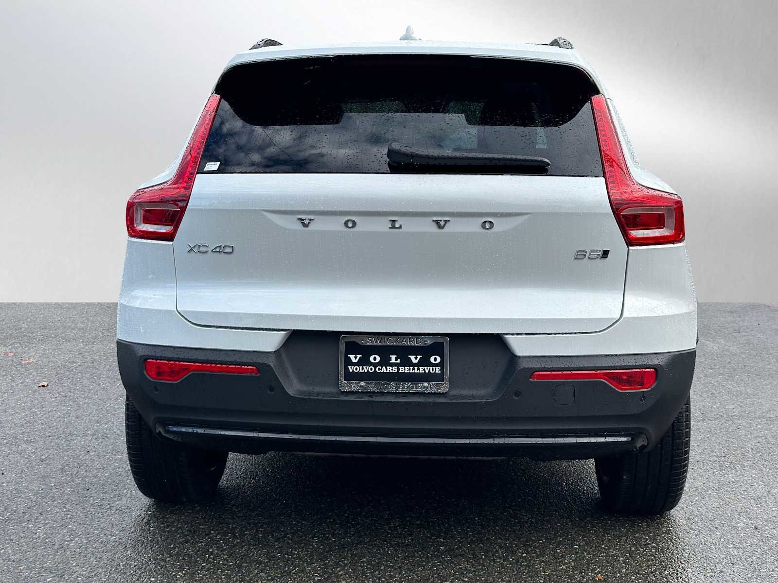 New 2026 Volvo XC40 B5 Ultra w/ Climate Package image 4