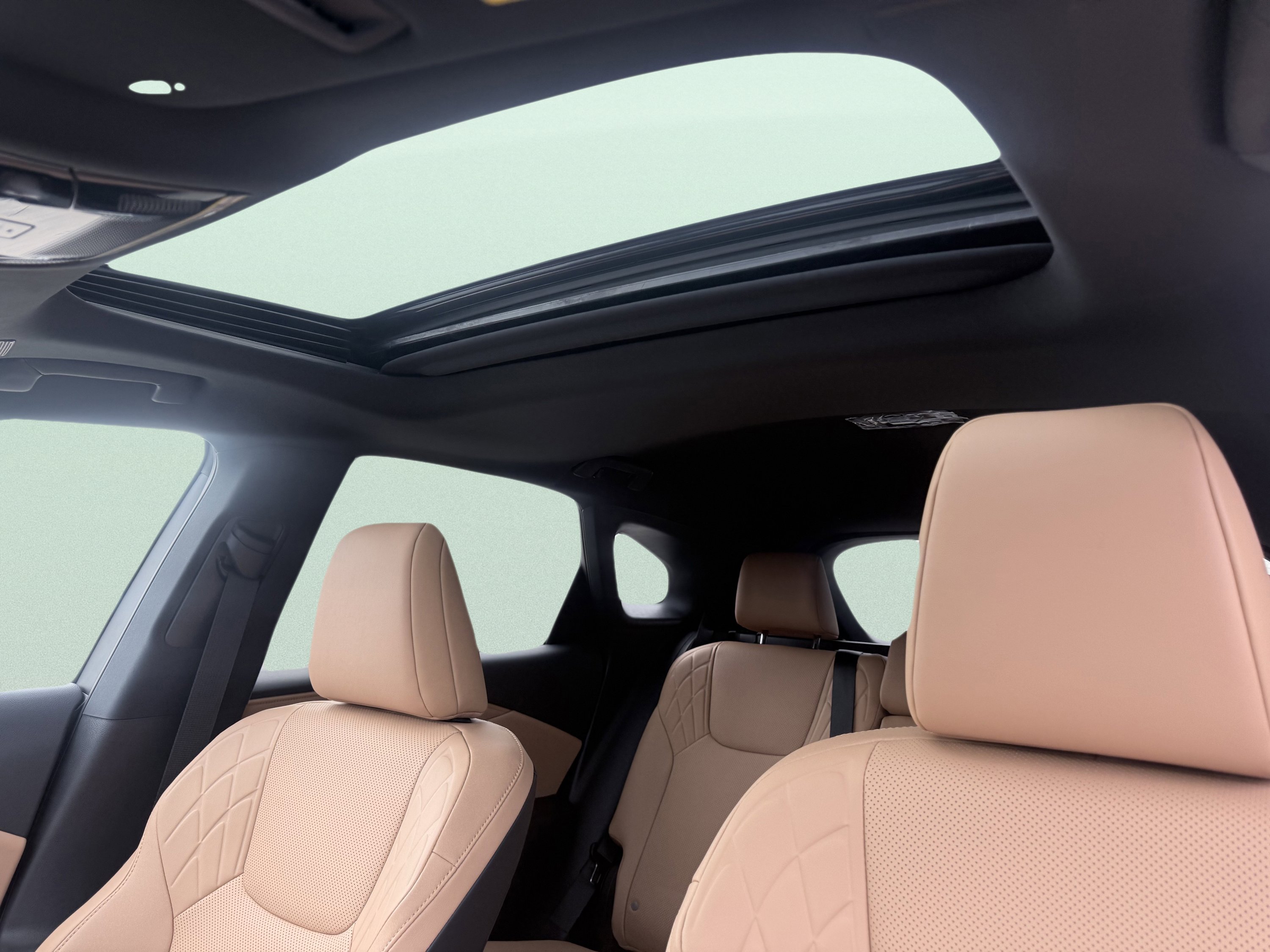 Used 2026 Lexus RX 350 FWD w/ Cold Area Package image 28