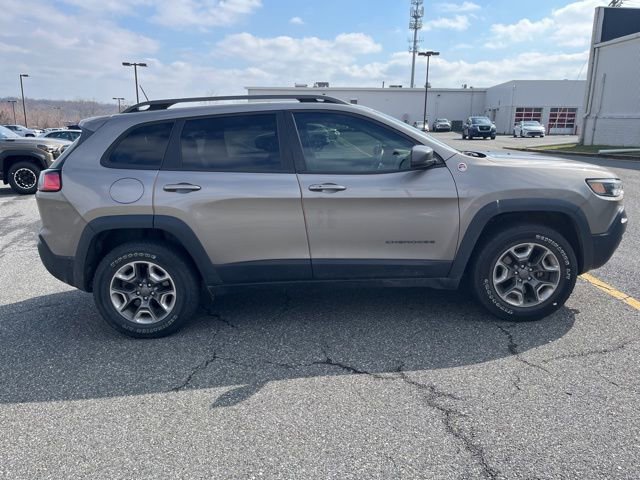 Used 2019 Jeep Cherokee Trailhawk image 8