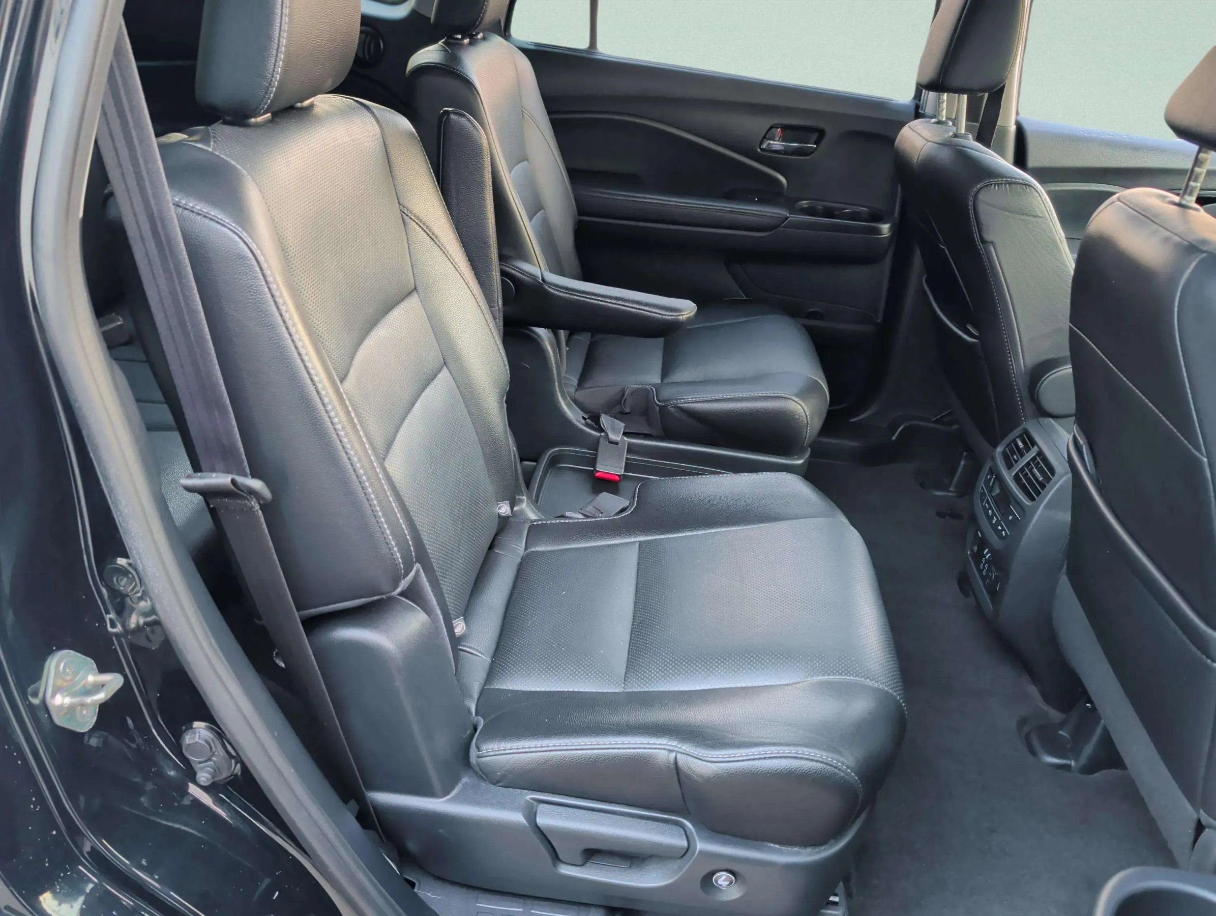 Used 2019 Honda Pilot Elite image 27