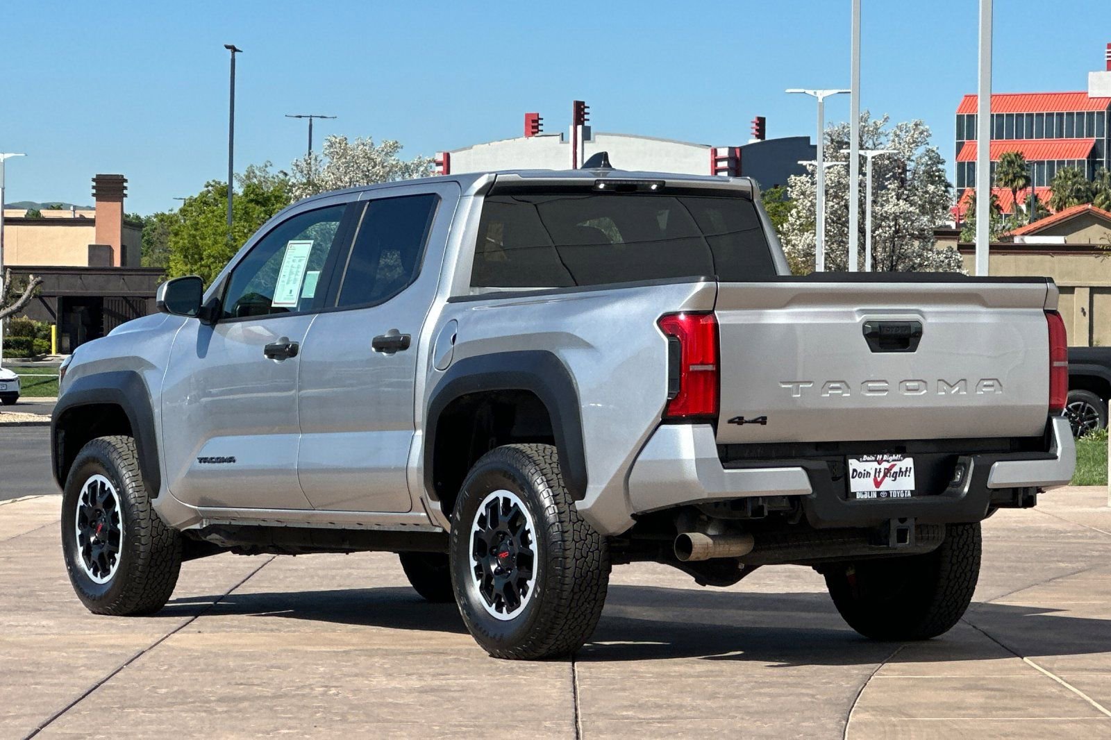 Certified 2024 Toyota Tacoma TRD Off-Road image 7