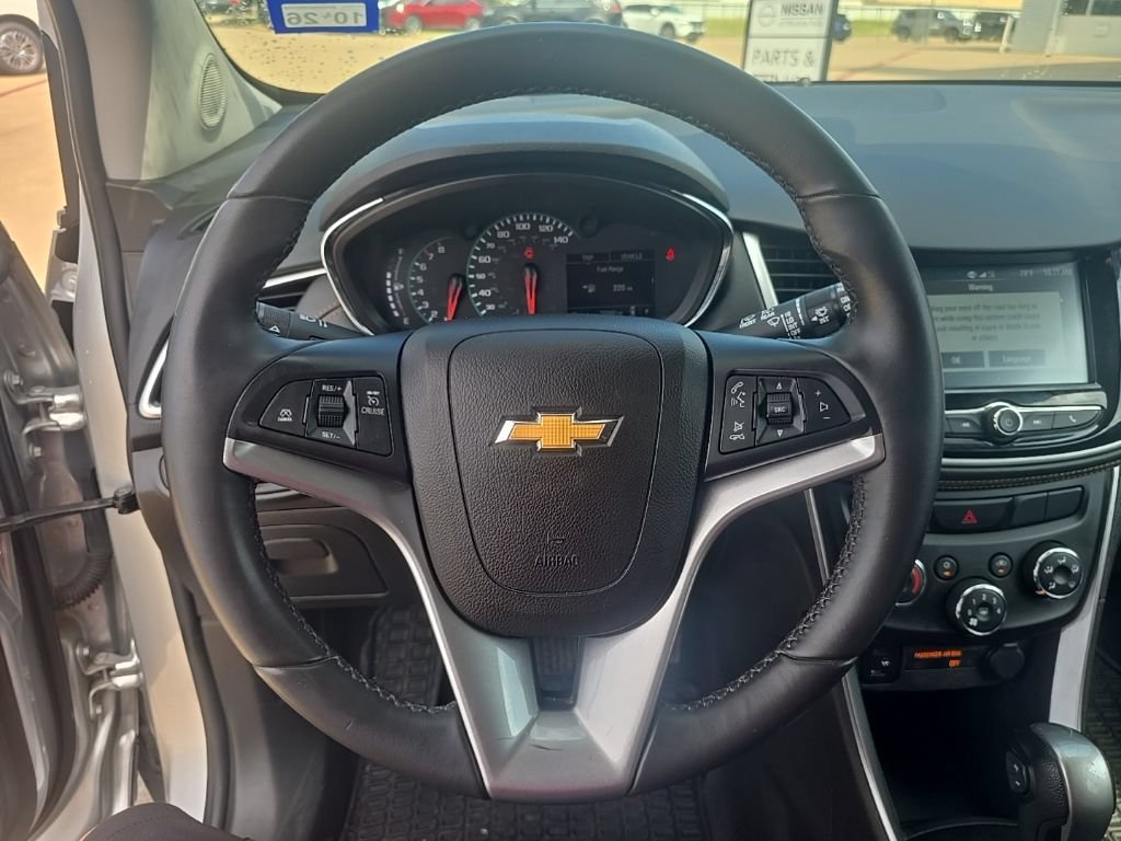 Used 2017 Chevrolet Trax LT w/ LT Convenience Package FWD image 13