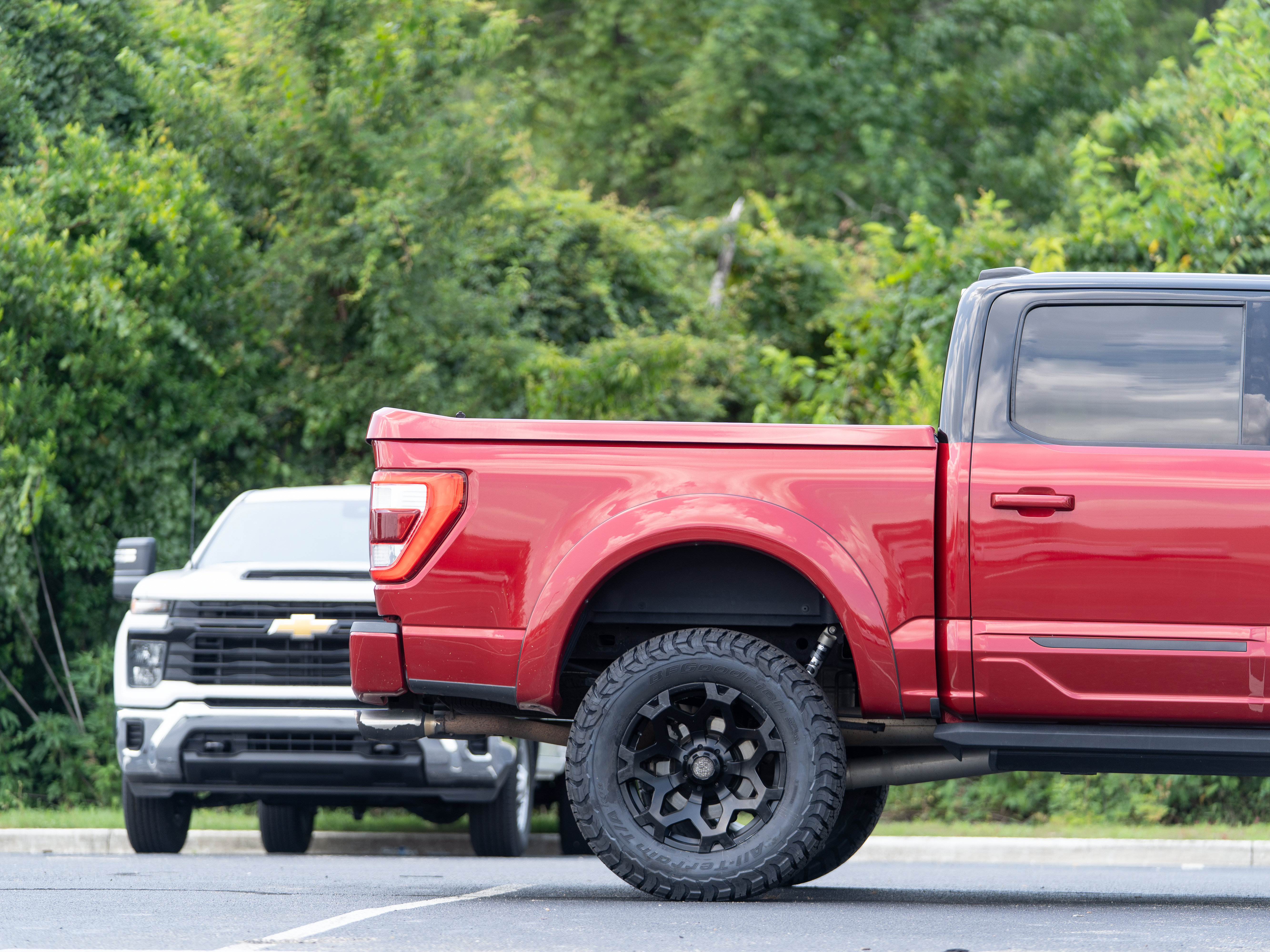Used 2021 Ford F150 Lariat w/ Equipment Group 502A High AWD/4WD image 6