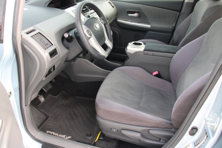 Used 2012 Toyota Prius V Three image 11