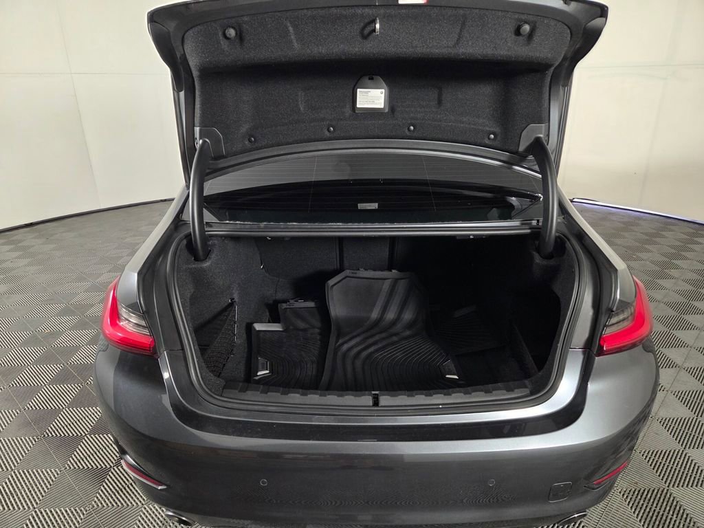 Used 2020 BMW 330i xDrive Sedan w/ Premium Package image 29