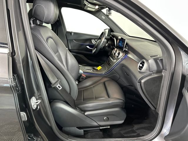 Used 2020 Mercedes-Benz GLC 300 4MATIC image 27