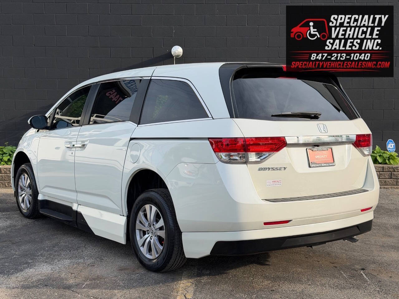 Used 2015 Honda Odyssey EX image 6