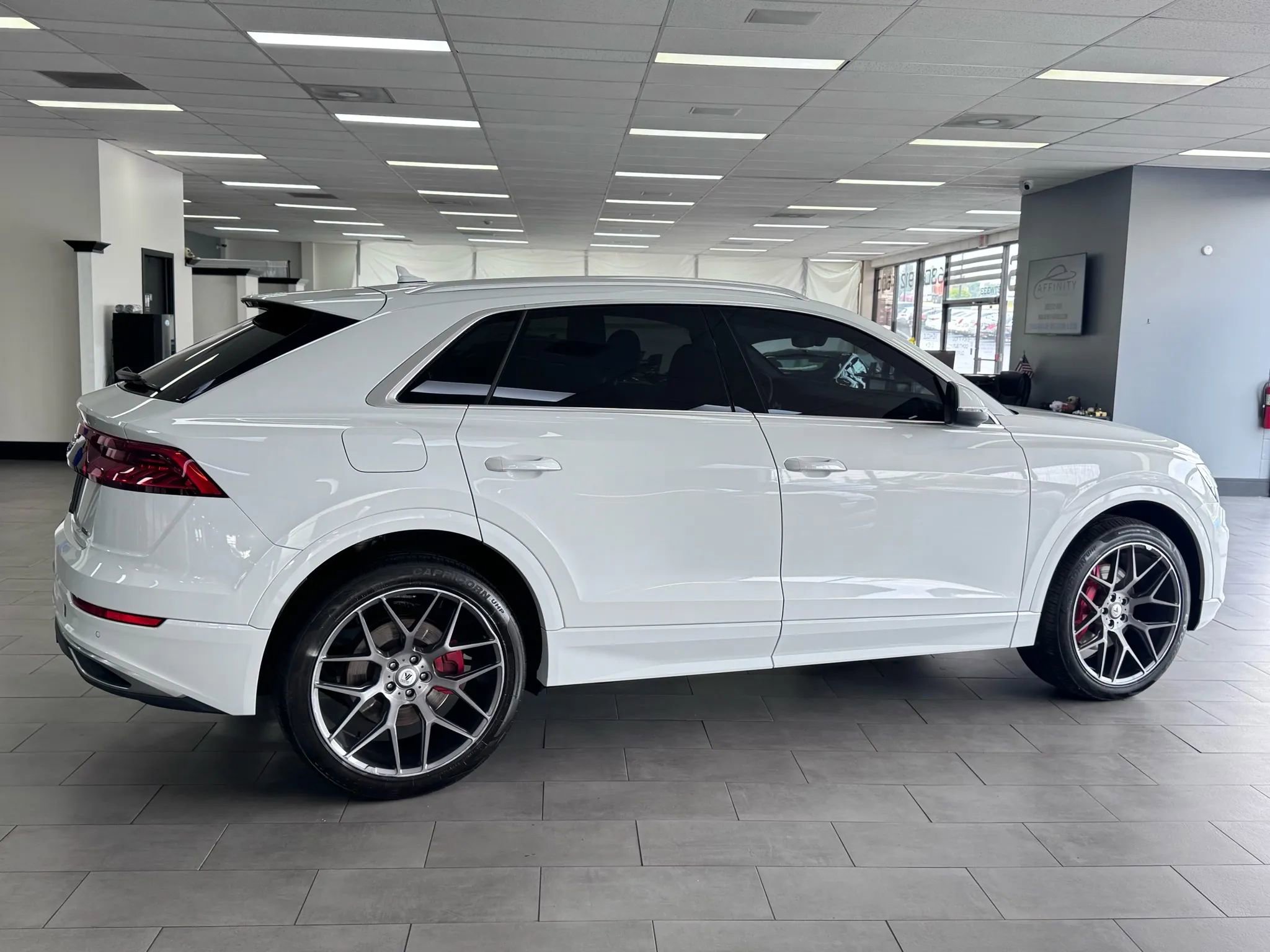 Used 2019 Audi Q8 Premium w/ Convenience Package image 4