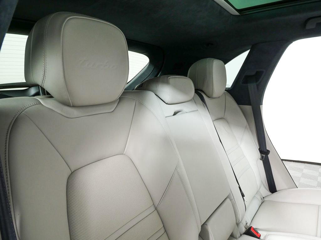 Certified 2021 Porsche Cayenne Turbo AWD/4WD image 24