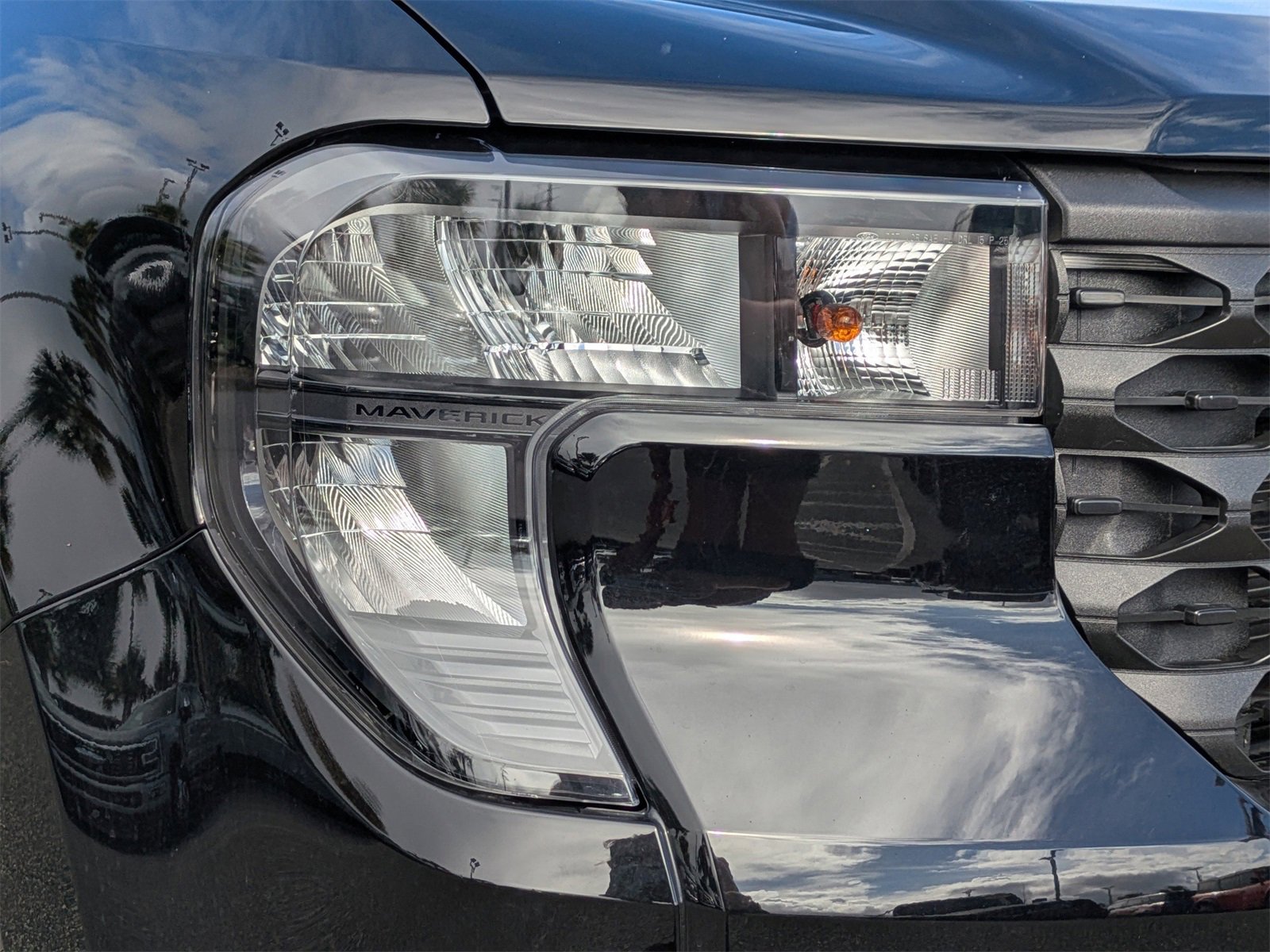 New 2025 Ford Maverick XLT w/ XLT Luxury Package image 9