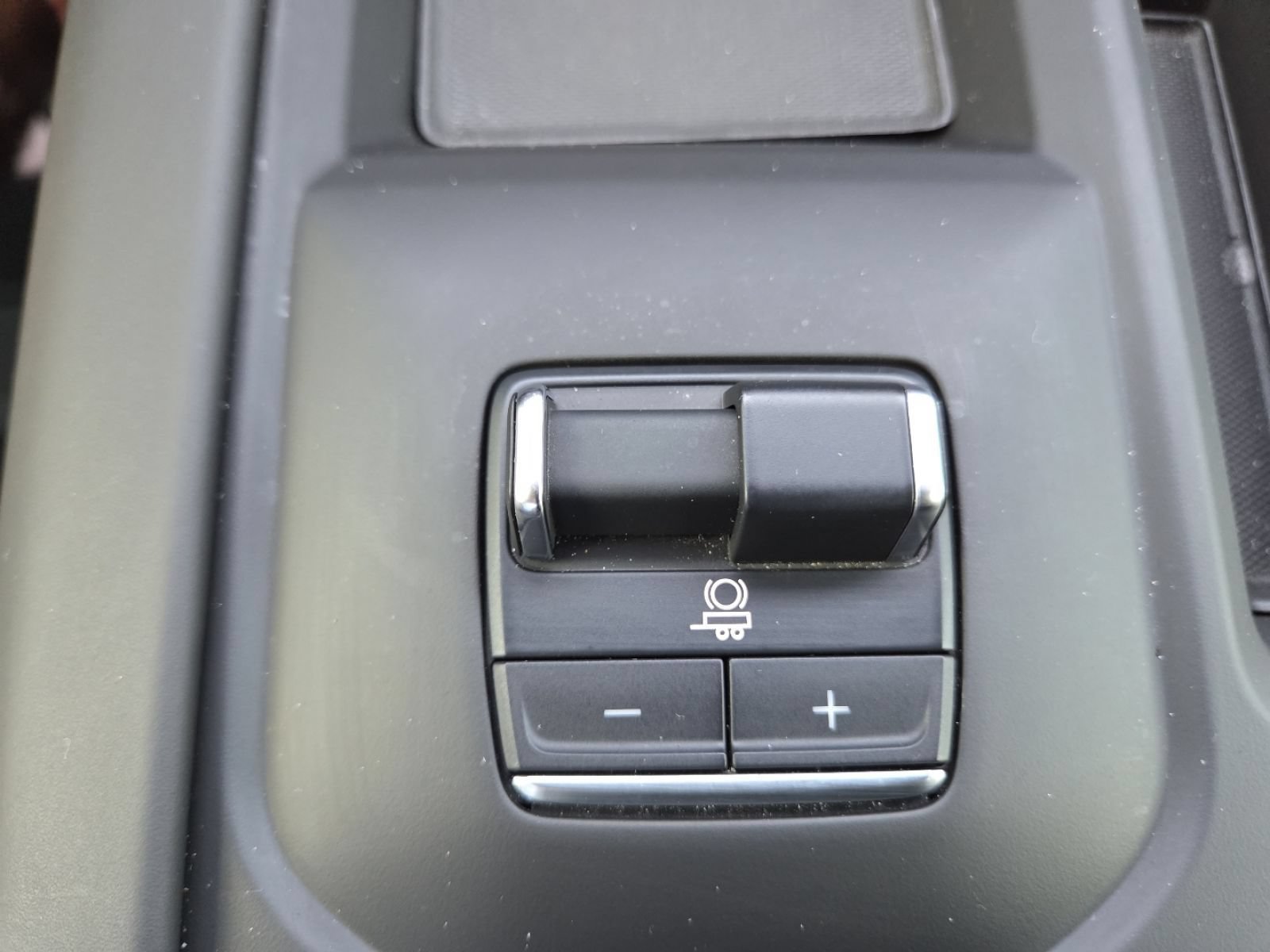 Used 2024 GMC Sierra 2500 AT4X AWD/4WD image 12