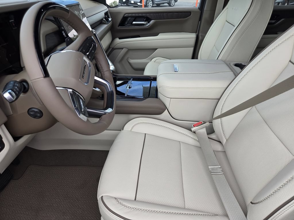 New 2026 GMC Yukon XL Denali w/ Denali Reserve Package AWD/4WD image 8