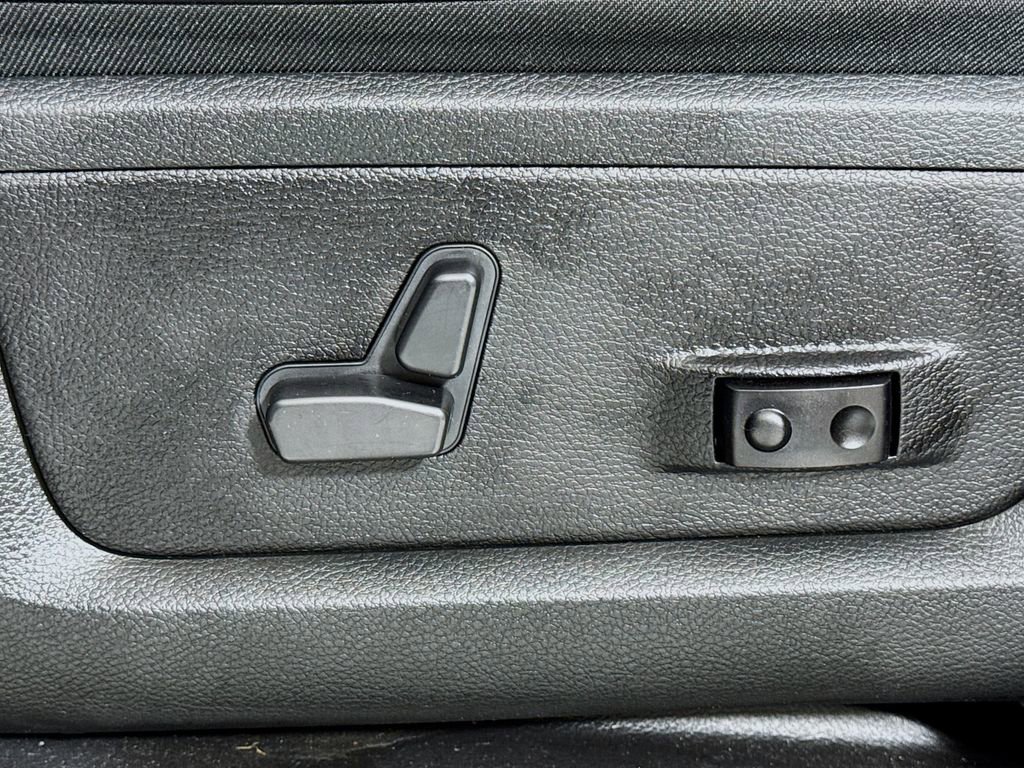 Used 2024 RAM 3500 Laramie w/ Night Edition image 22