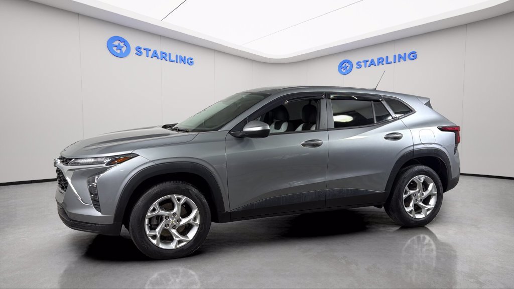 Certified 2024 Chevrolet Trax LS w/ LS Convenience Package FWD image 2
