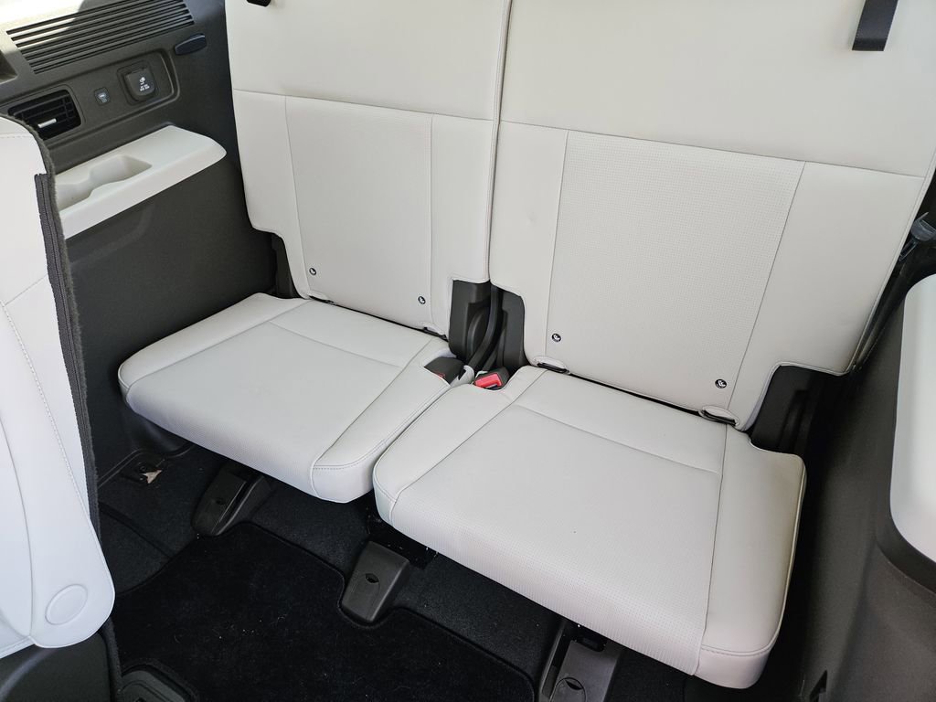 Used 2025 Hyundai Santa Fe Calligraphy image 22