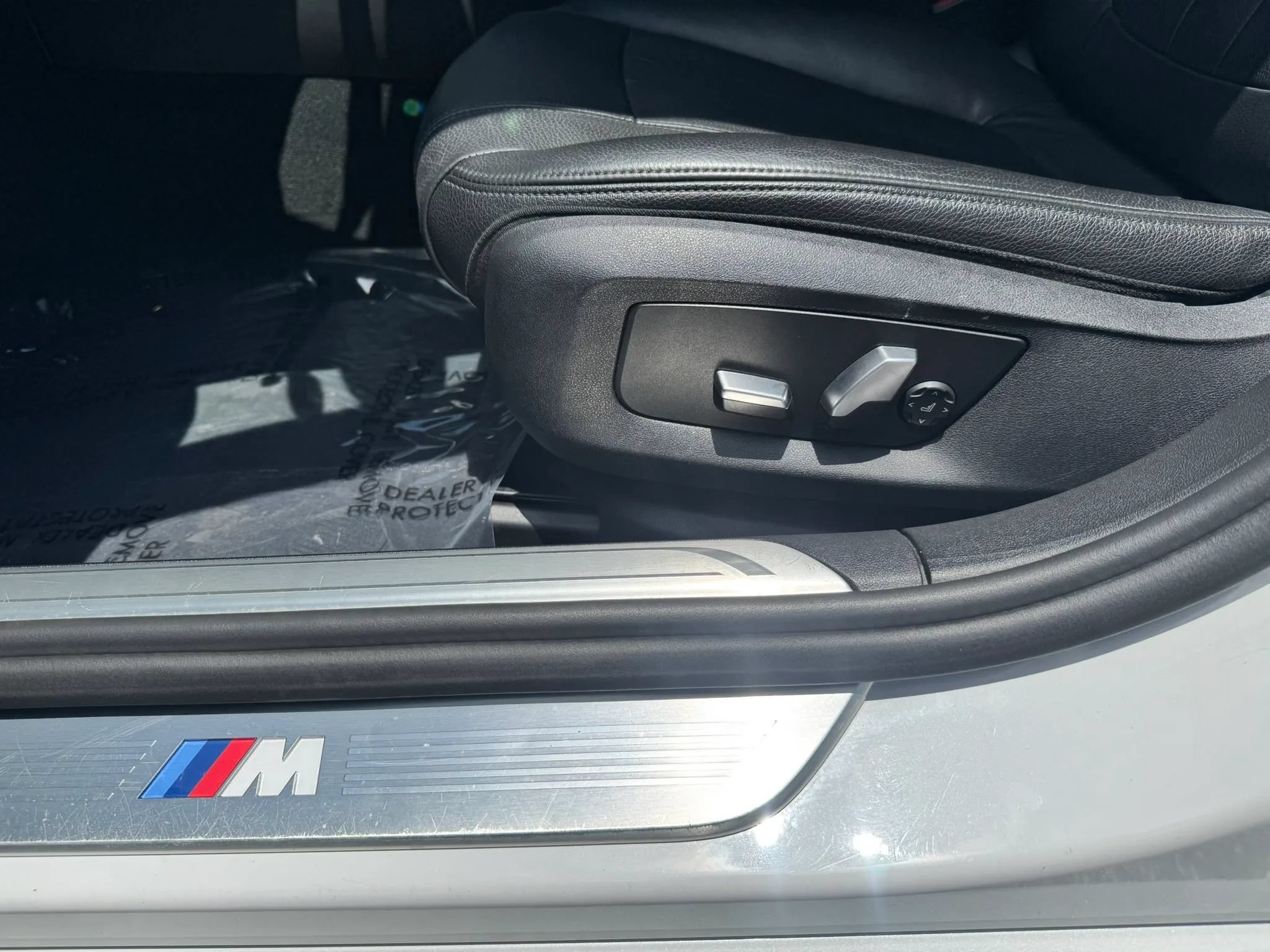 Used 2019 BMW 740i w/ M Sport Package RWD image 46