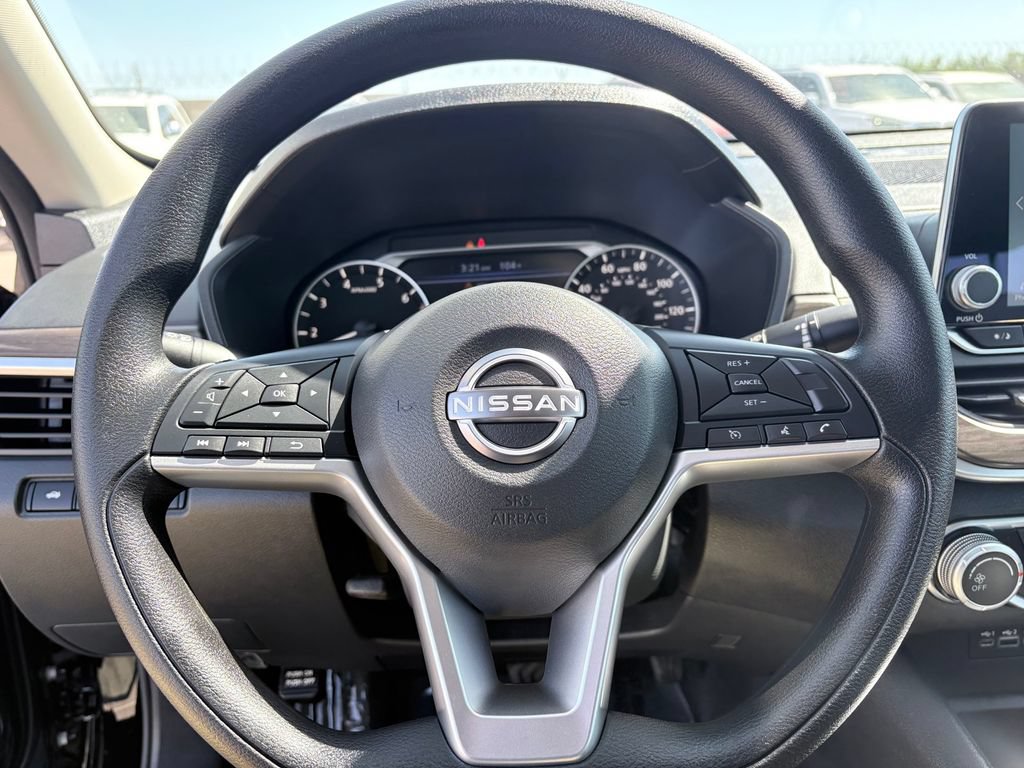 New 2026 Nissan Altima 2.5 SV FWD image 12