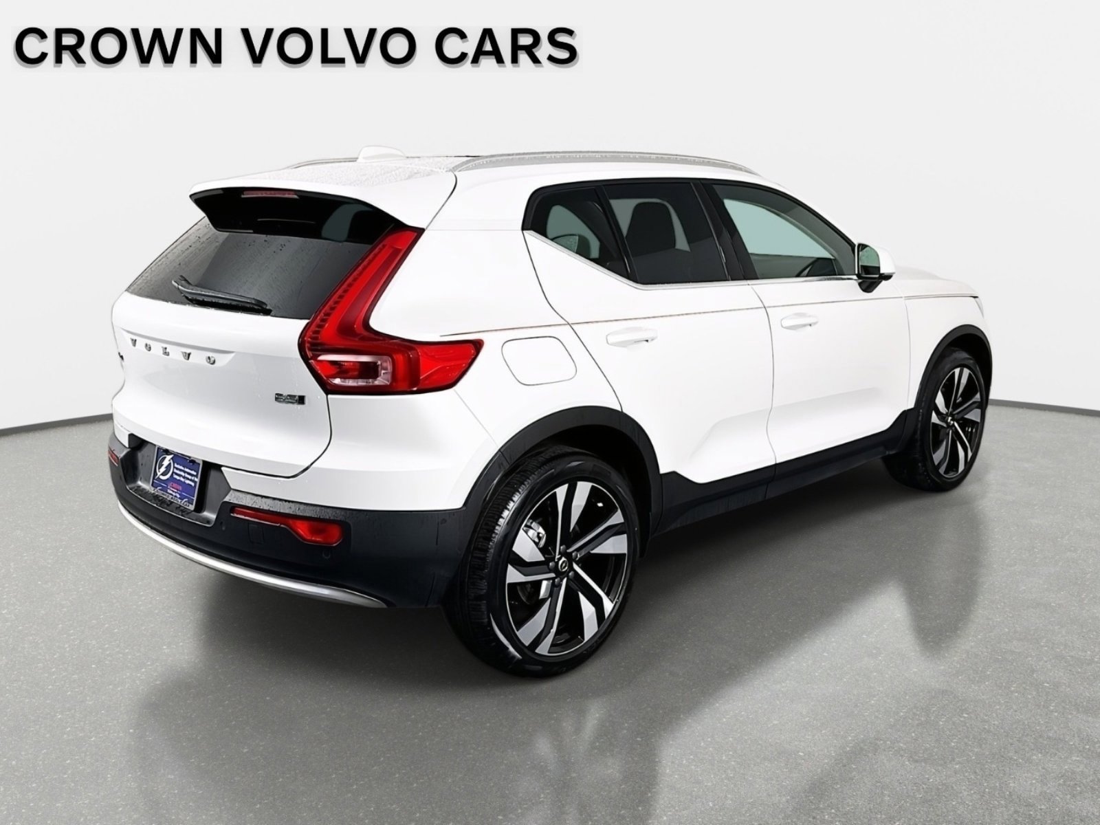 Used 2023 Volvo XC40 B5 Plus w/ Climate Package AWD/4WD image 6