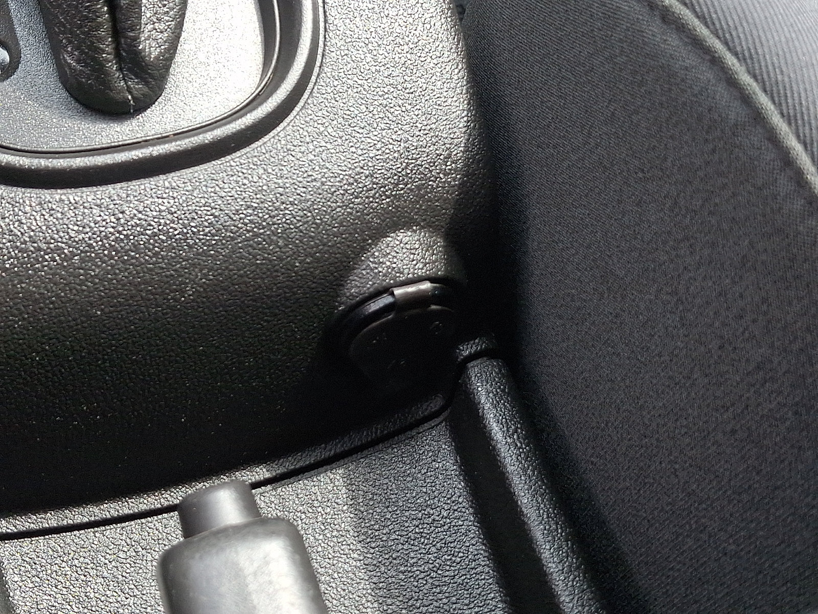 Used 2009 Chevrolet Cobalt LT FWD image 24
