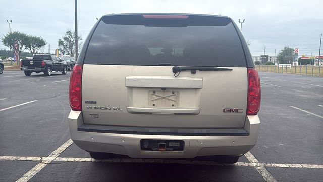 Used 2012 GMC Yukon XL SLT RWD image 5