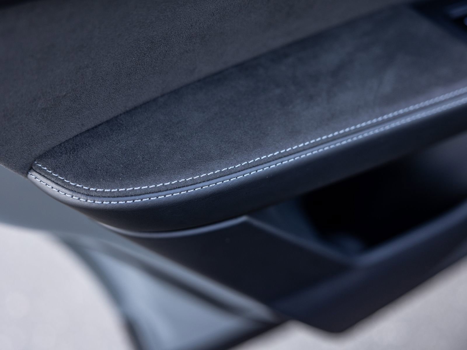 Certified 2025 Porsche Cayenne GTS image 51