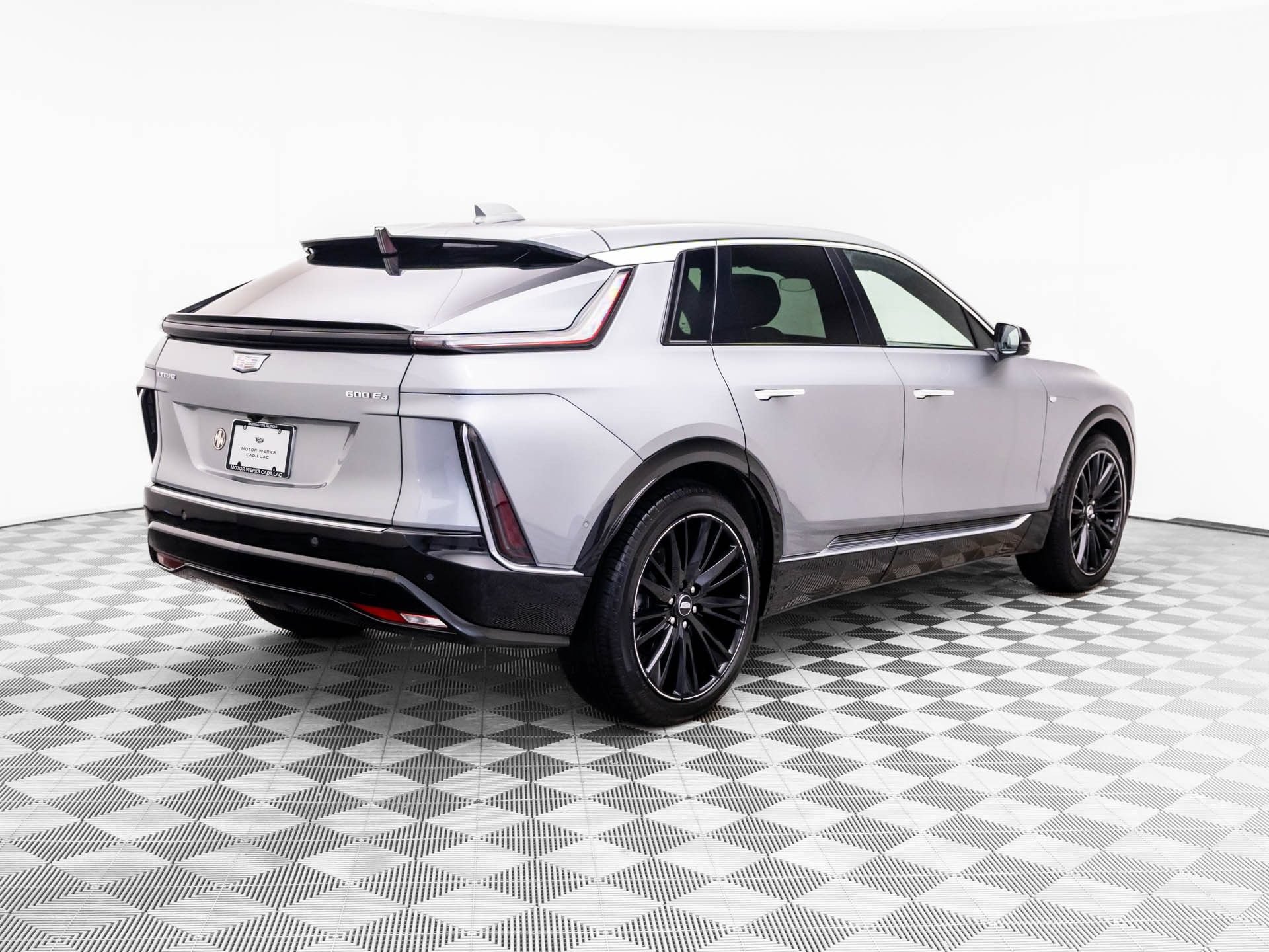 Certified 2024 Cadillac Lyriq Tech w/ Driver Assist Package AWD/4WD image 5