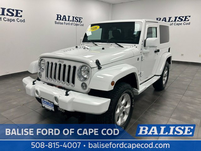 Used 2014 Jeep Wrangler Sahara w/ Dual Top Group AWD/4WD image 3