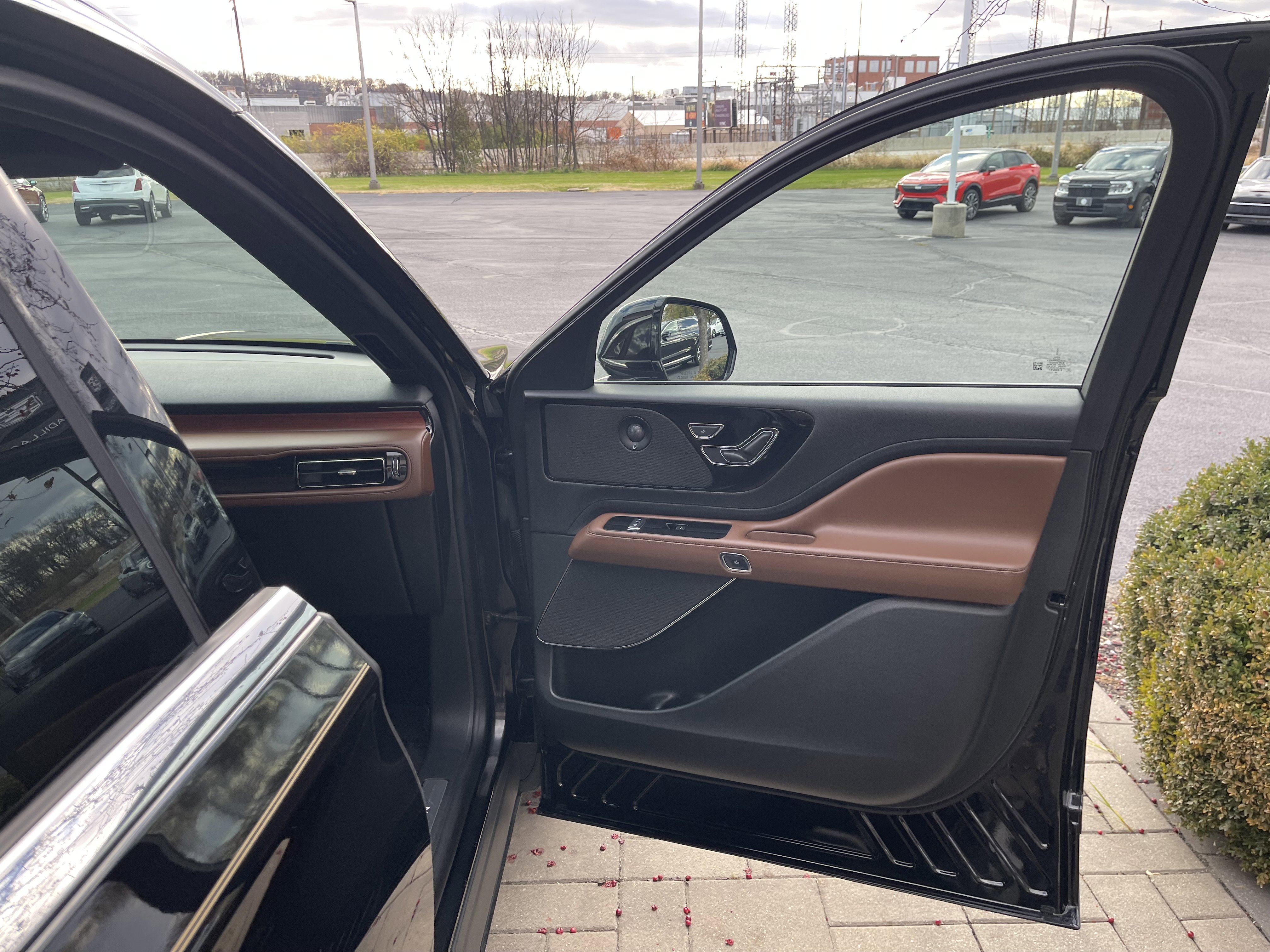 Used 2021 Lincoln Aviator Reserve w/ Equipment Group 201A image 22