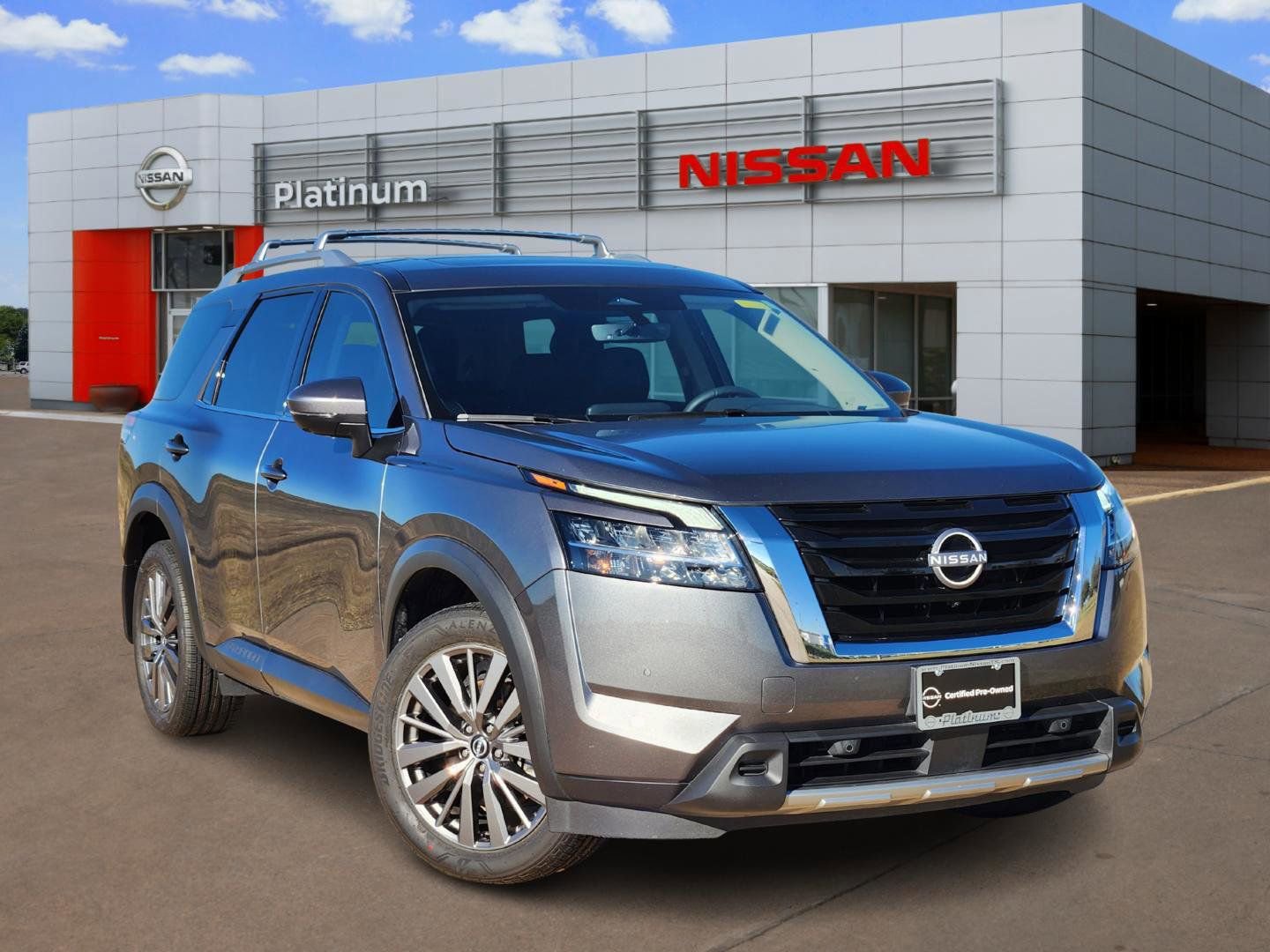 Used 2024 Nissan Pathfinder SL w/ SL Premium Package