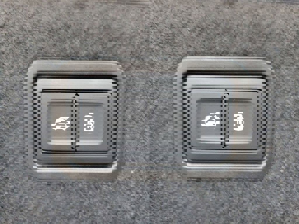 New 2025 Audi S8 image 18