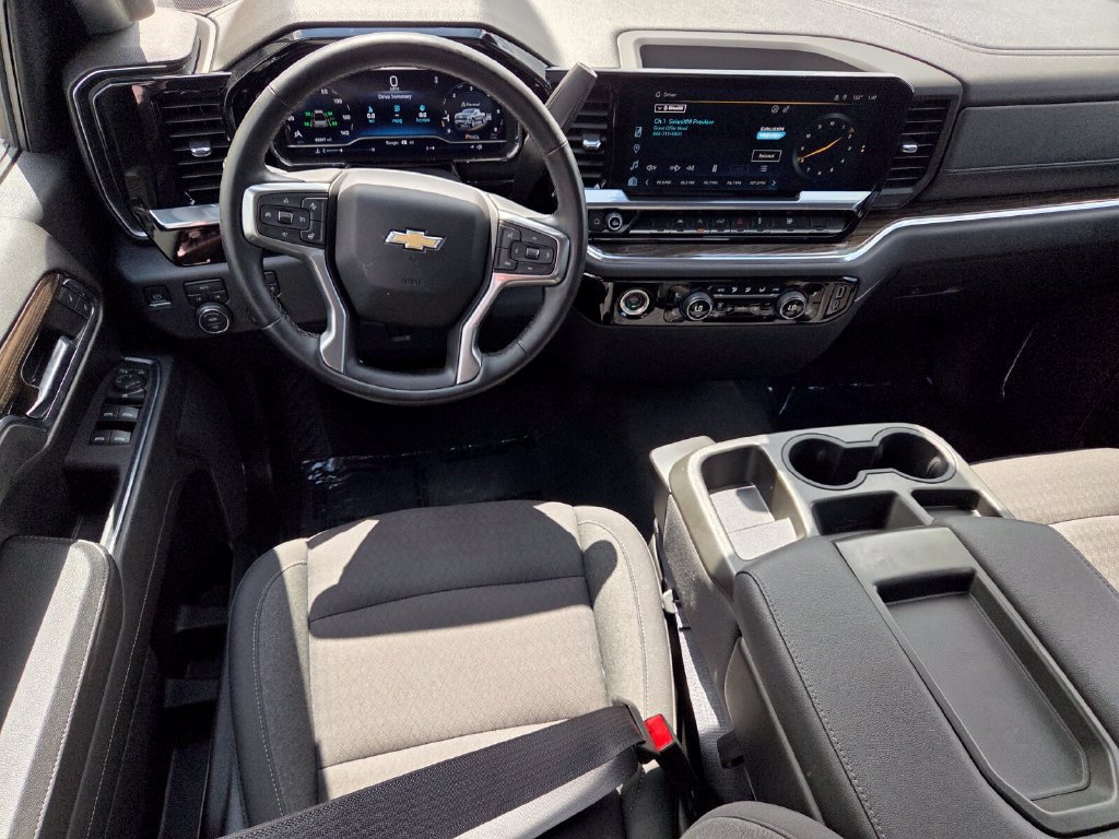 Used 2023 Chevrolet Silverado 1500 LT AWD/4WD image 9