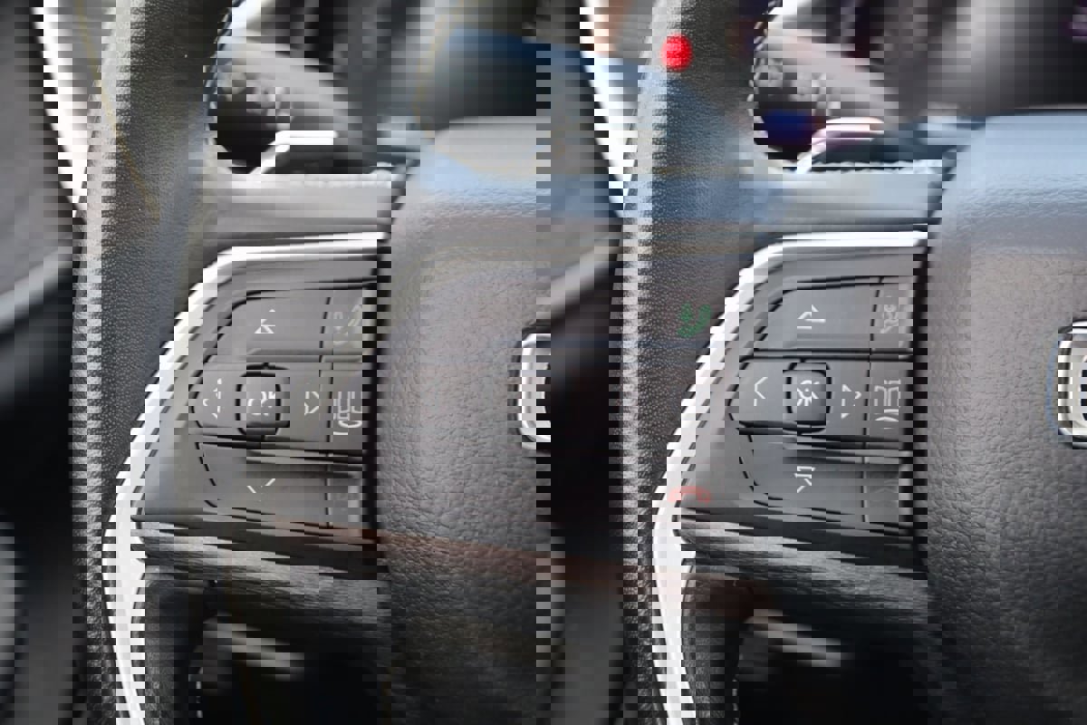 Used 2022 Jeep Grand Cherokee Limited image 45