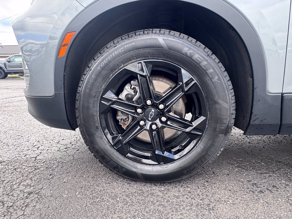 Used 2023 Chevrolet Blazer LT w/ Convenience Package FWD image 10