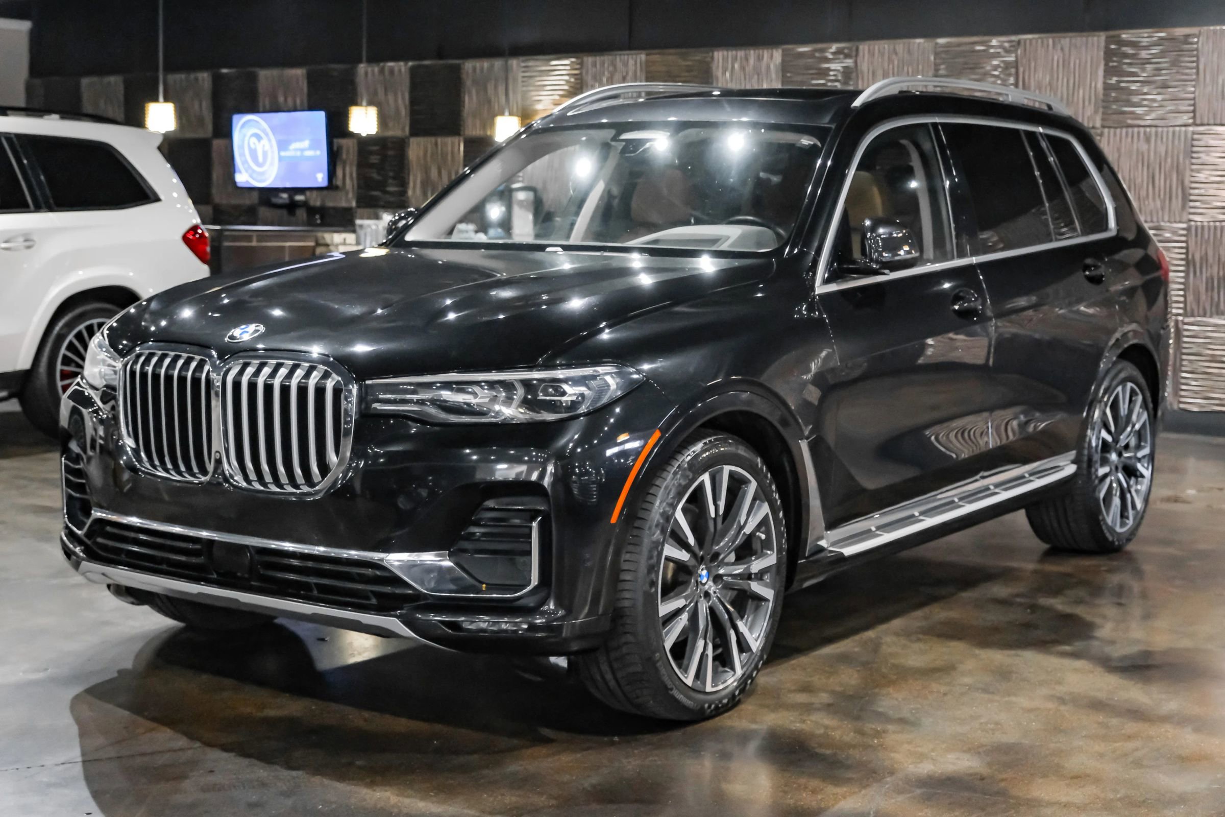 Used 2019 BMW X7 xDrive50i w/ Premium Package image 7