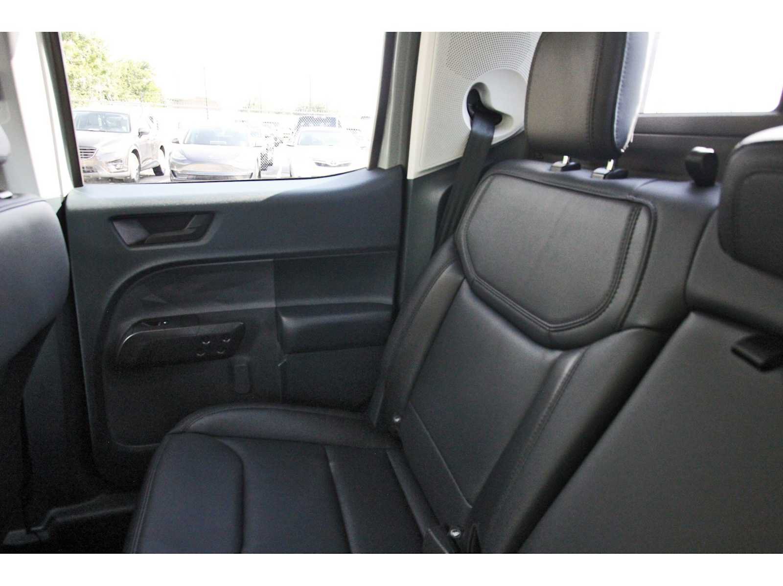 Used 2024 Ford Maverick Lariat w/ Black Appearance Package FWD image 9