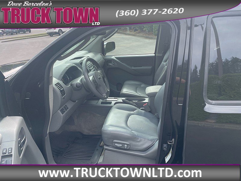 Used 2011 Nissan Frontier SL w/ Moonroof Pkg RWD image 9