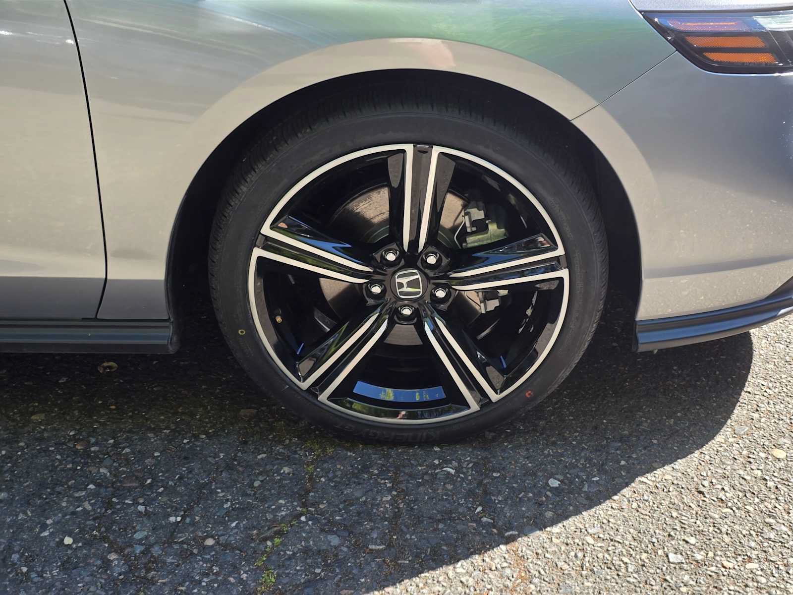 Used 2024 Honda Accord Sport image 9