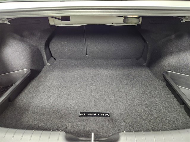Certified 2025 Hyundai Elantra Limited image 14