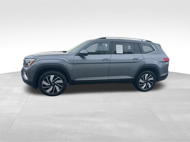 Used 2024 Volkswagen Atlas SEL AWD/4WD image 3