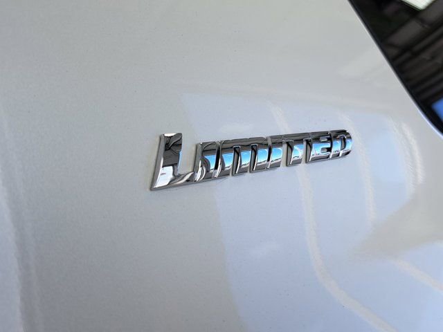 Used 2023 Toyota 4Runner Limited AWD/4WD image 32