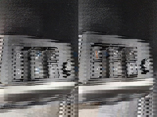 Used 2017 Toyota Tacoma Limited image 17