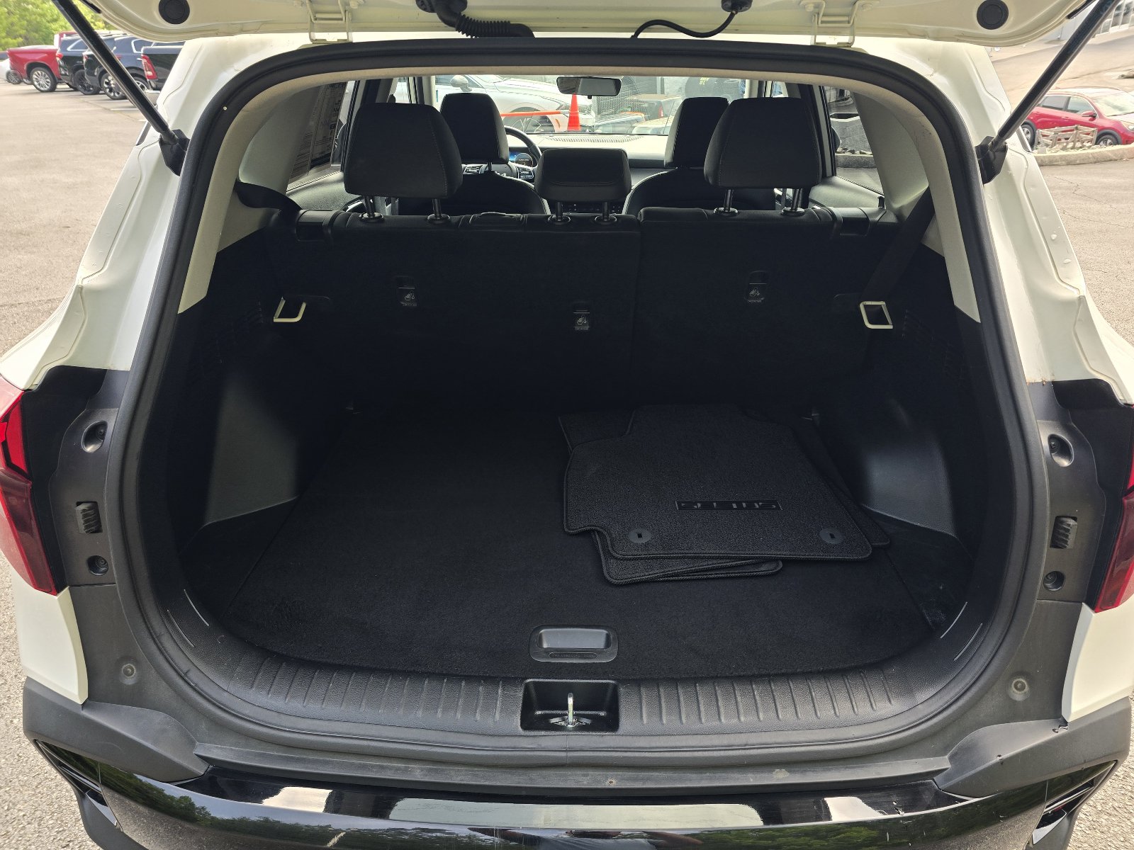 Used 2024 Kia Seltos EX FWD image 25