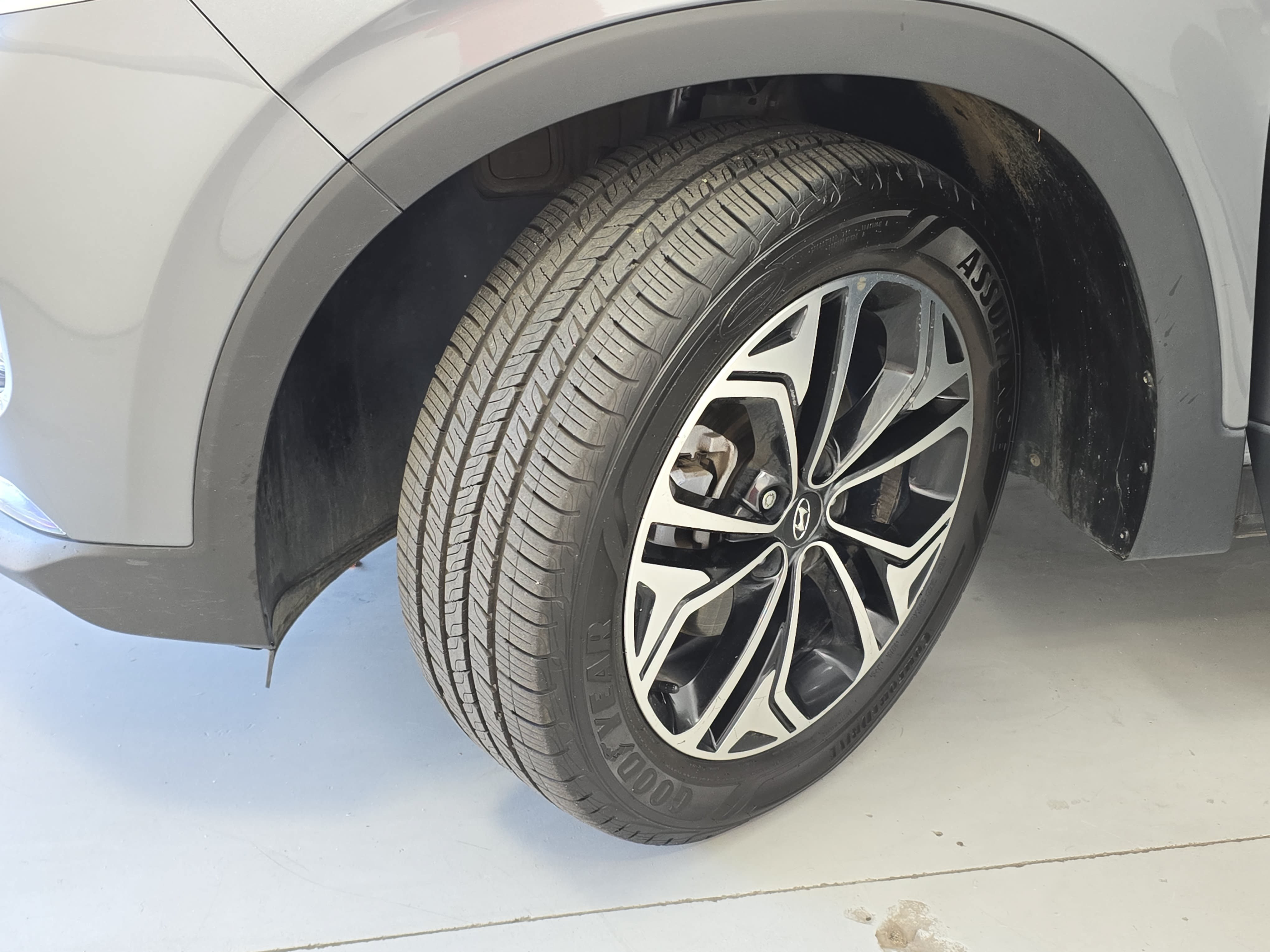 Used 2019 Hyundai Santa Fe Limited FWD image 32