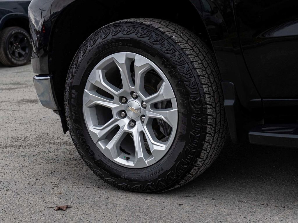 Used 2022 Chevrolet Silverado 1500 LTZ image 7