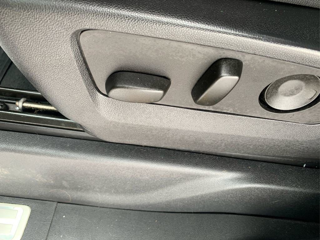 Used 2023 Chevrolet Silverado 1500 LT image 16