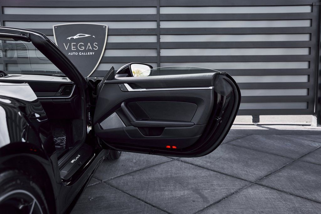 Used 2022 Porsche 911 Turbo S image 23